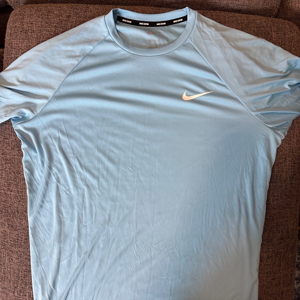 Men’s Nike Swim T-shirt. Size M. NWT